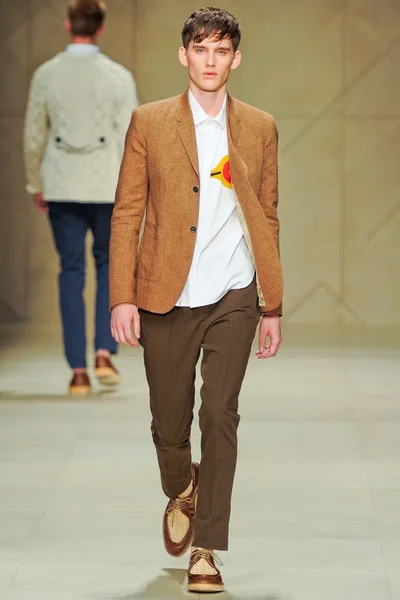 Look 26